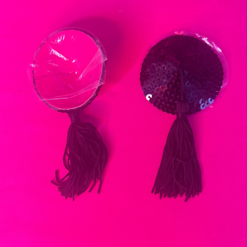 black Sequin pasties with tassels - Picture 3 of 6